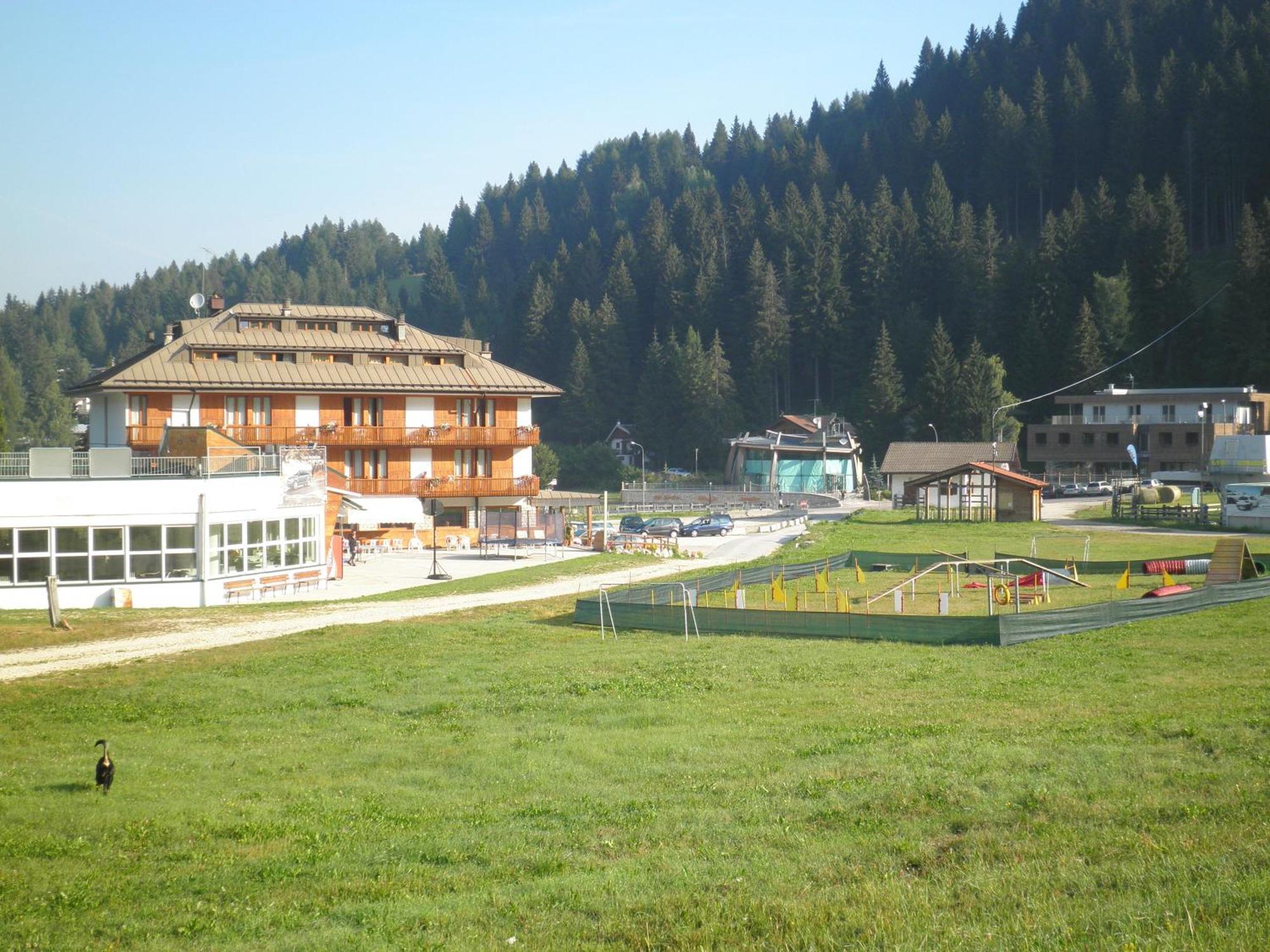 Hotel Cristallo Folgaria Extérieur photo